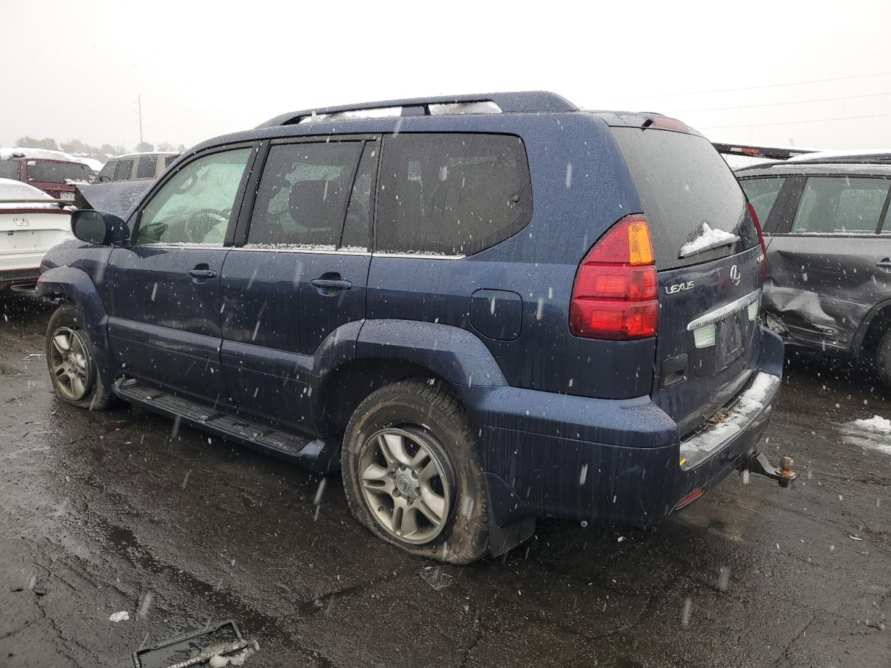 2003 Lexus GX - Image 2