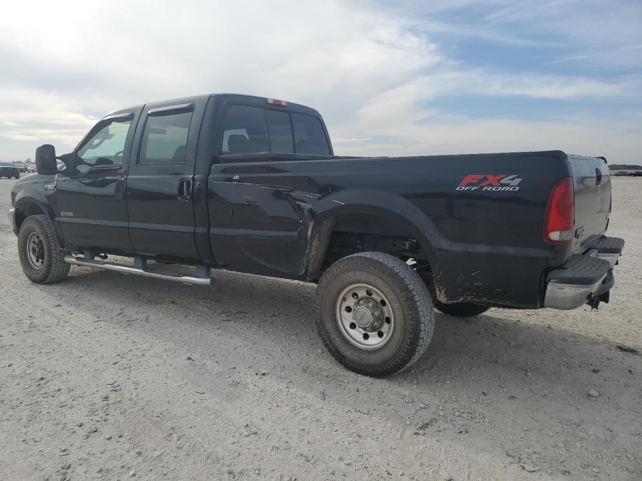 2004 Ford F350 - Image 2