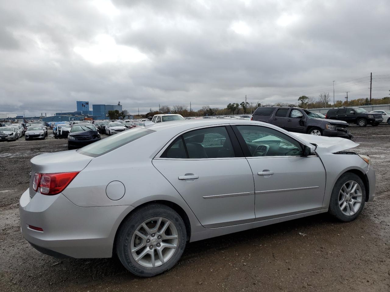 VIN 1G11C5SL3EF286259 2014 CHEVROLET MALIBU no.3