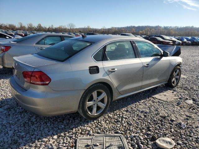  VOLKSWAGEN PASSAT 2013 Сірий