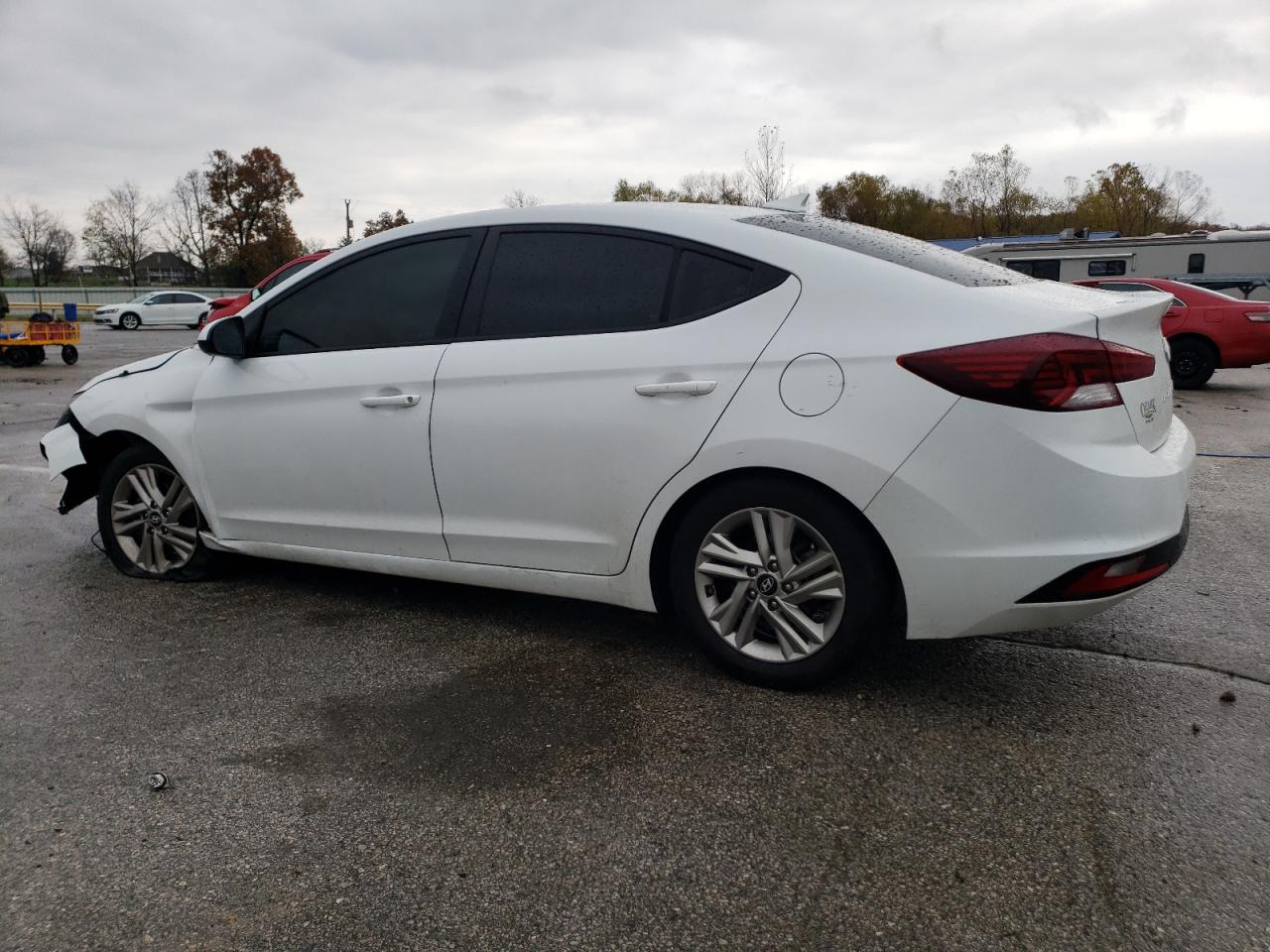 2019 Hyundai Elantra - Image 2