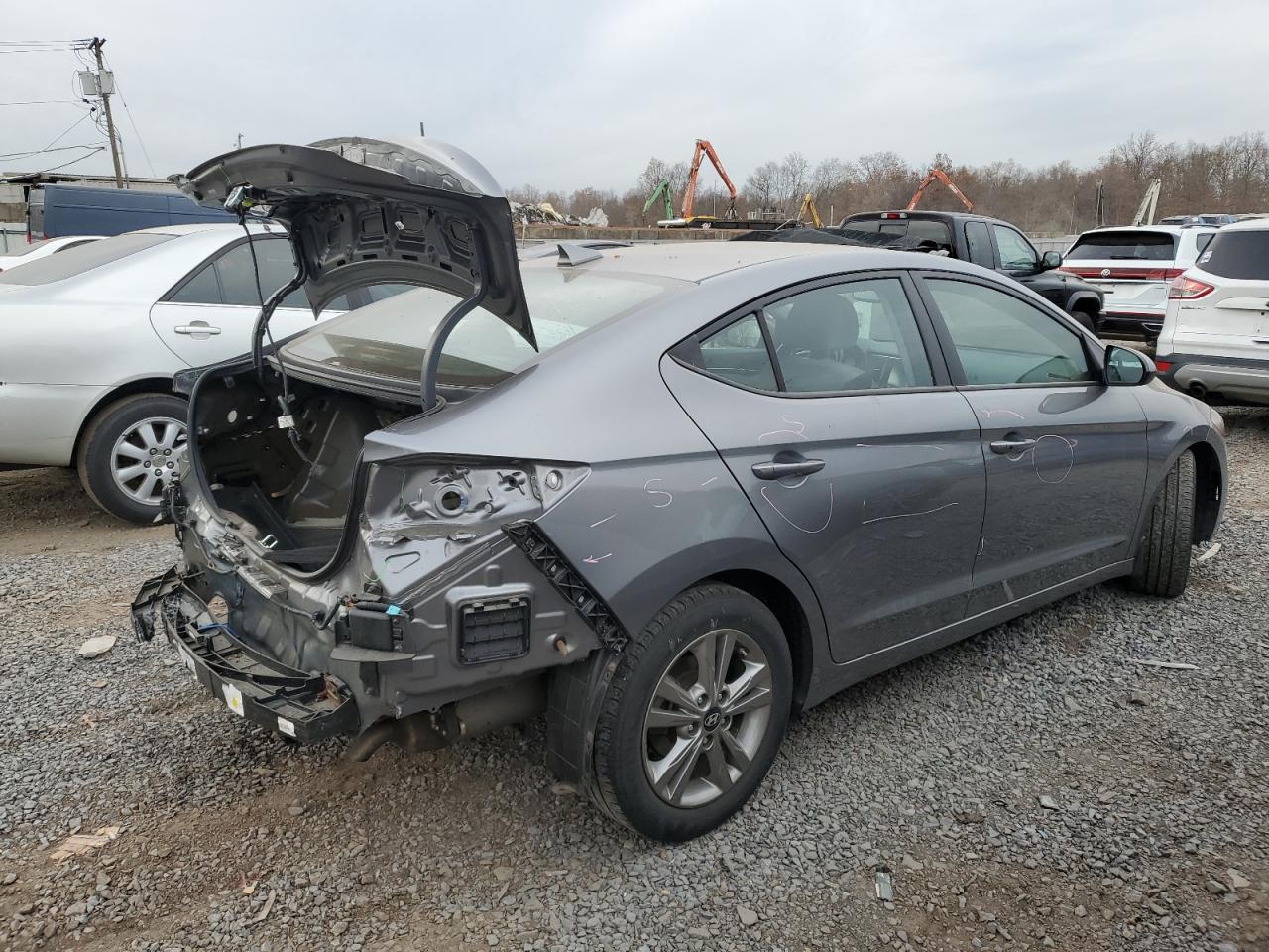 2018 Hyundai Elantra - Image 3
