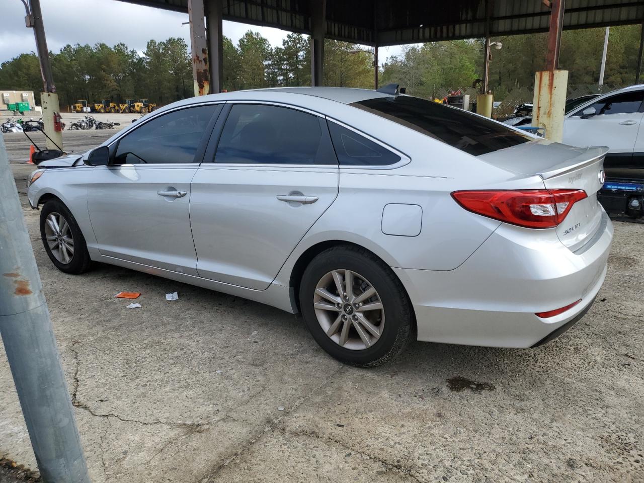 2017 Hyundai Sonata - Image 2