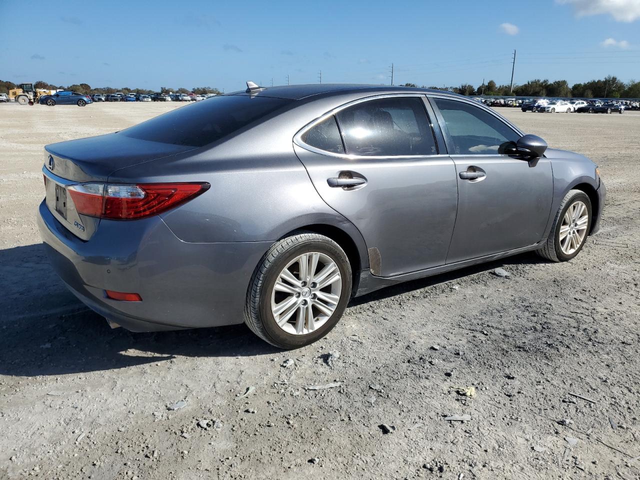 2014 Lexus ES - Image 3