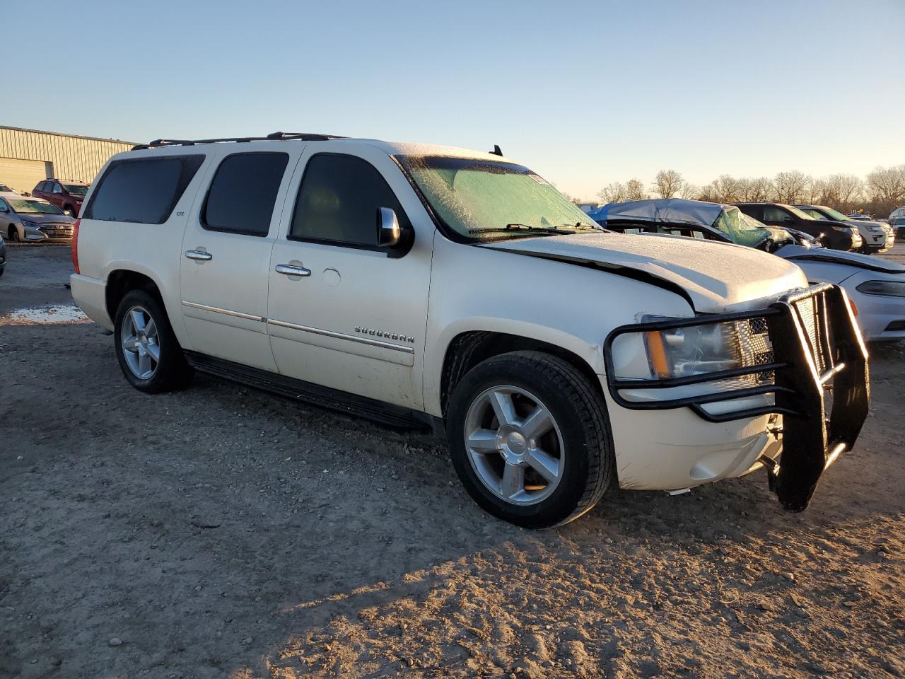 2014 Chevrolet Suburban - Image 4