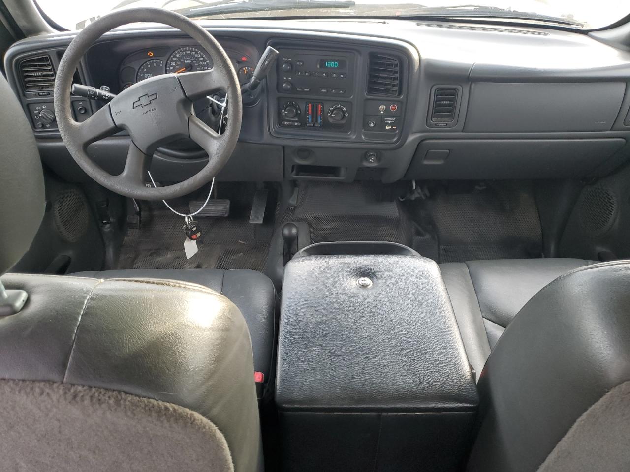 2007 Chevrolet Silverado - Image 8