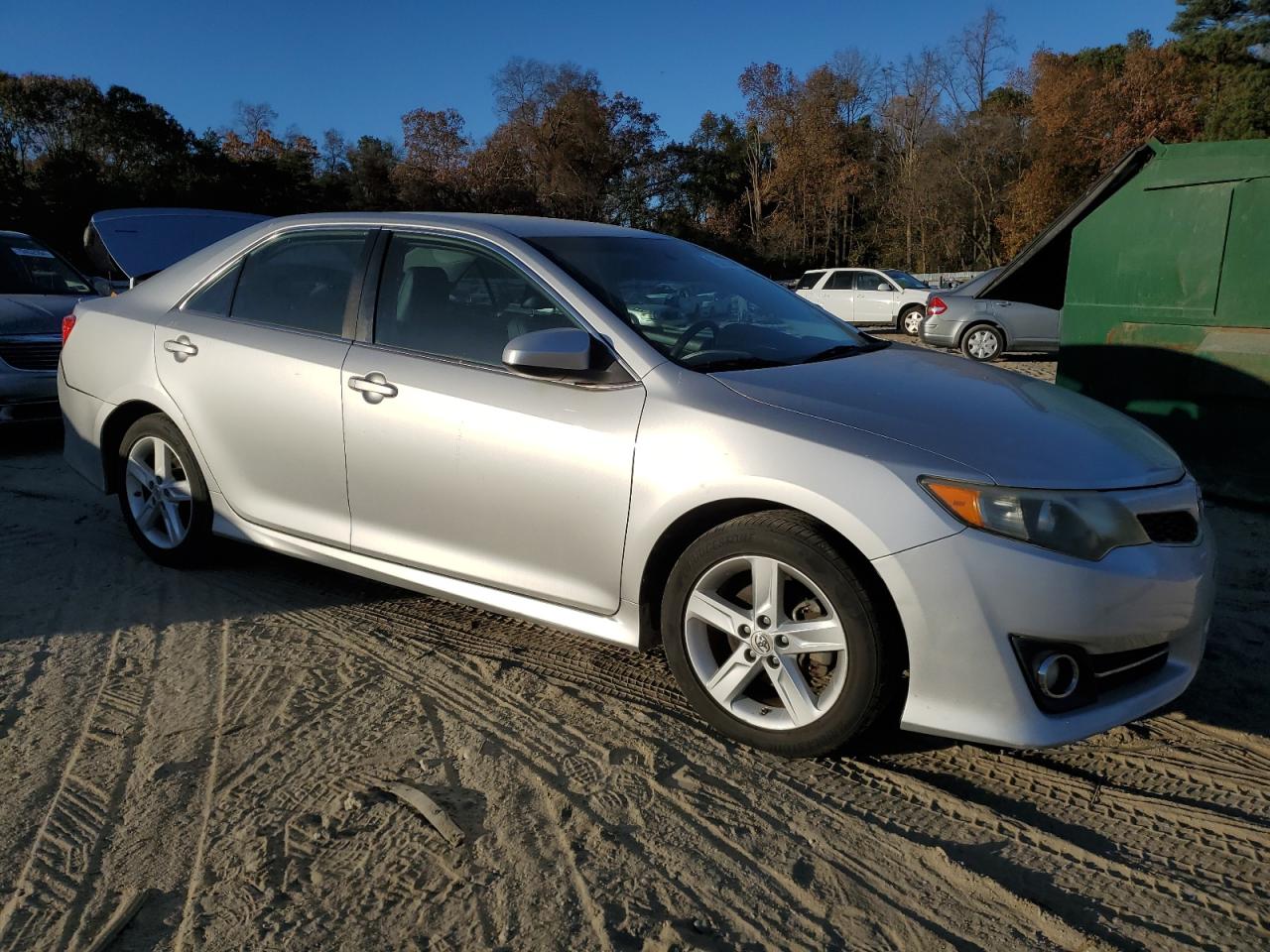 VIN 4T1BF1FK2DU207795 2013 TOYOTA CAMRY no.4