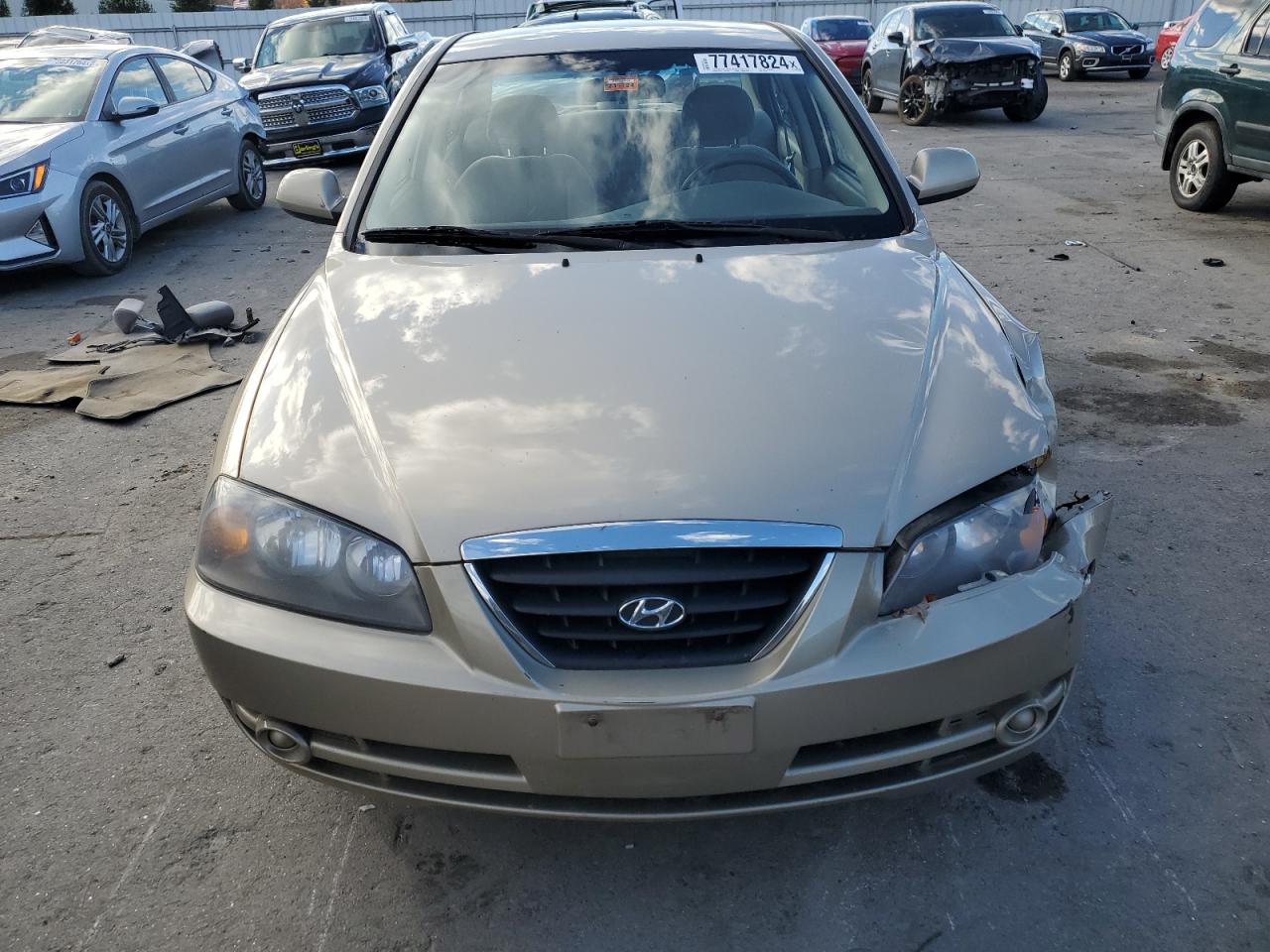 2005 Hyundai Elantra - Image 5