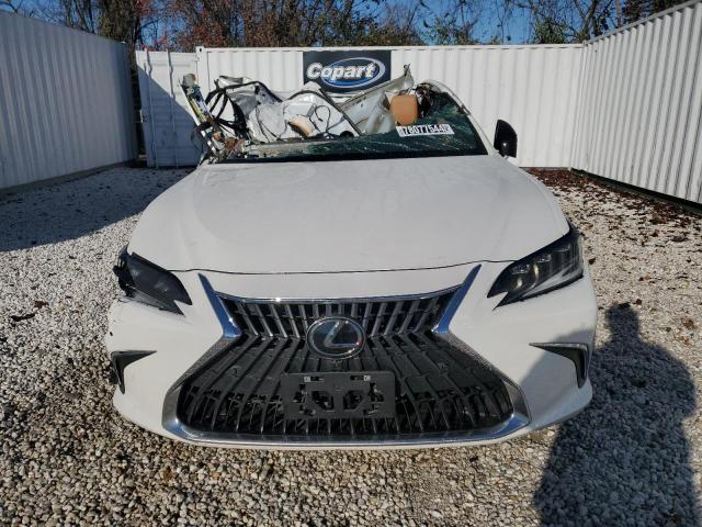  LEXUS ES300 2024 Белый