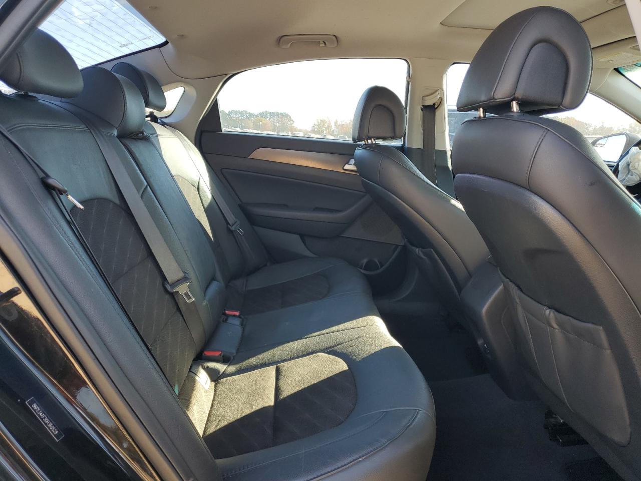 2016 Hyundai Sonata - Image 10