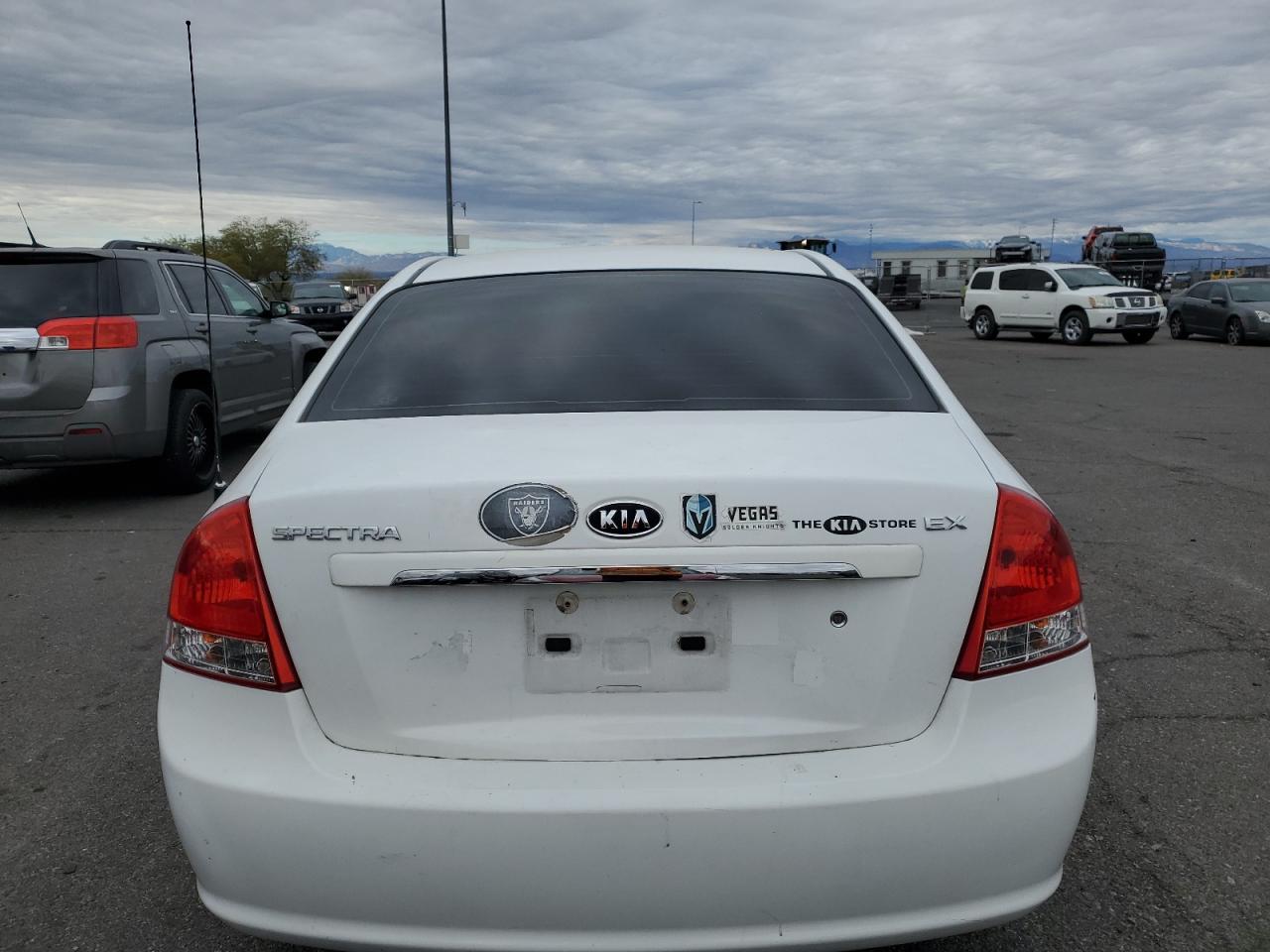2009 Kia Spectra - Image 6