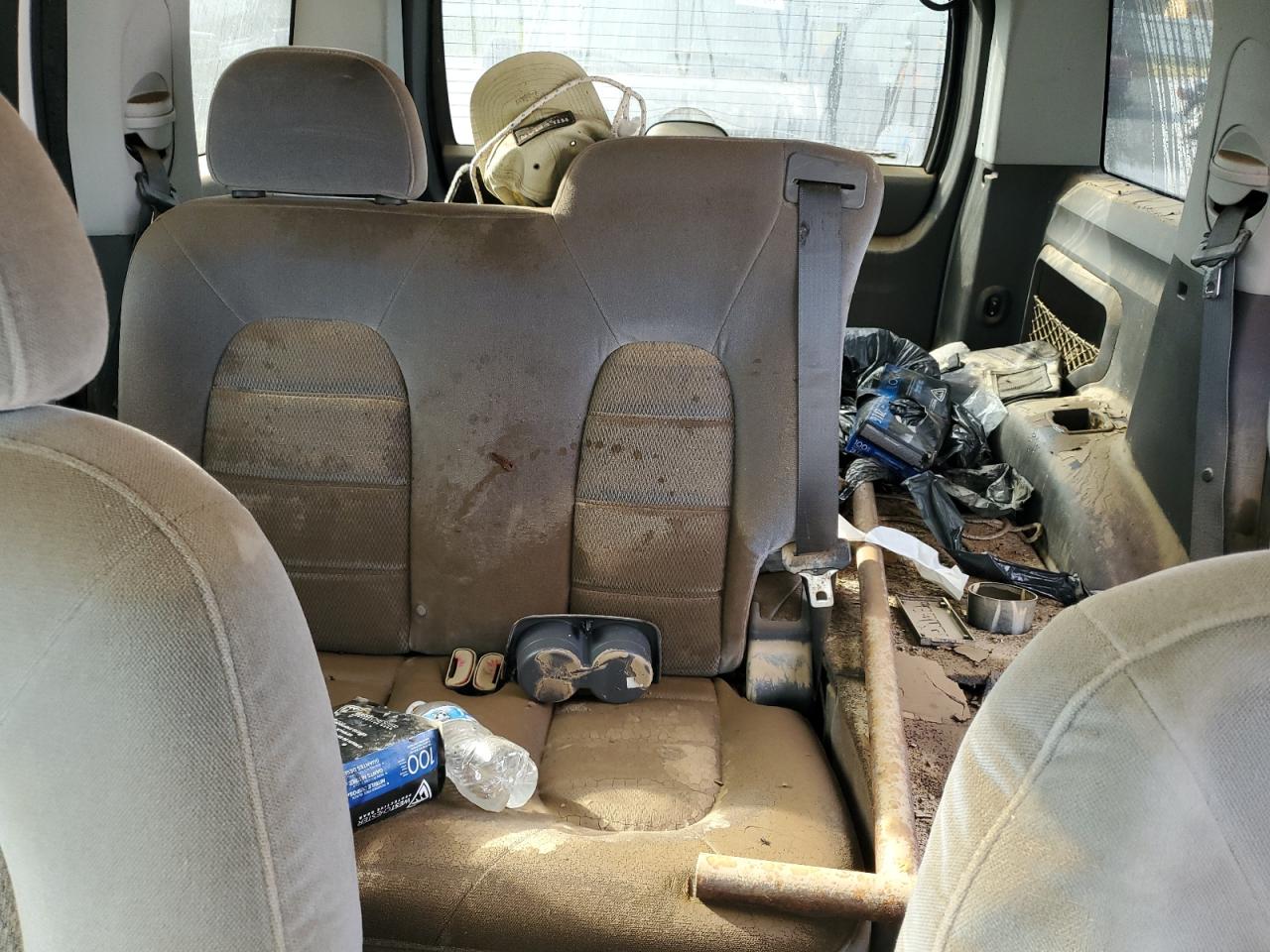 2005 Ford Explorer - Image 10