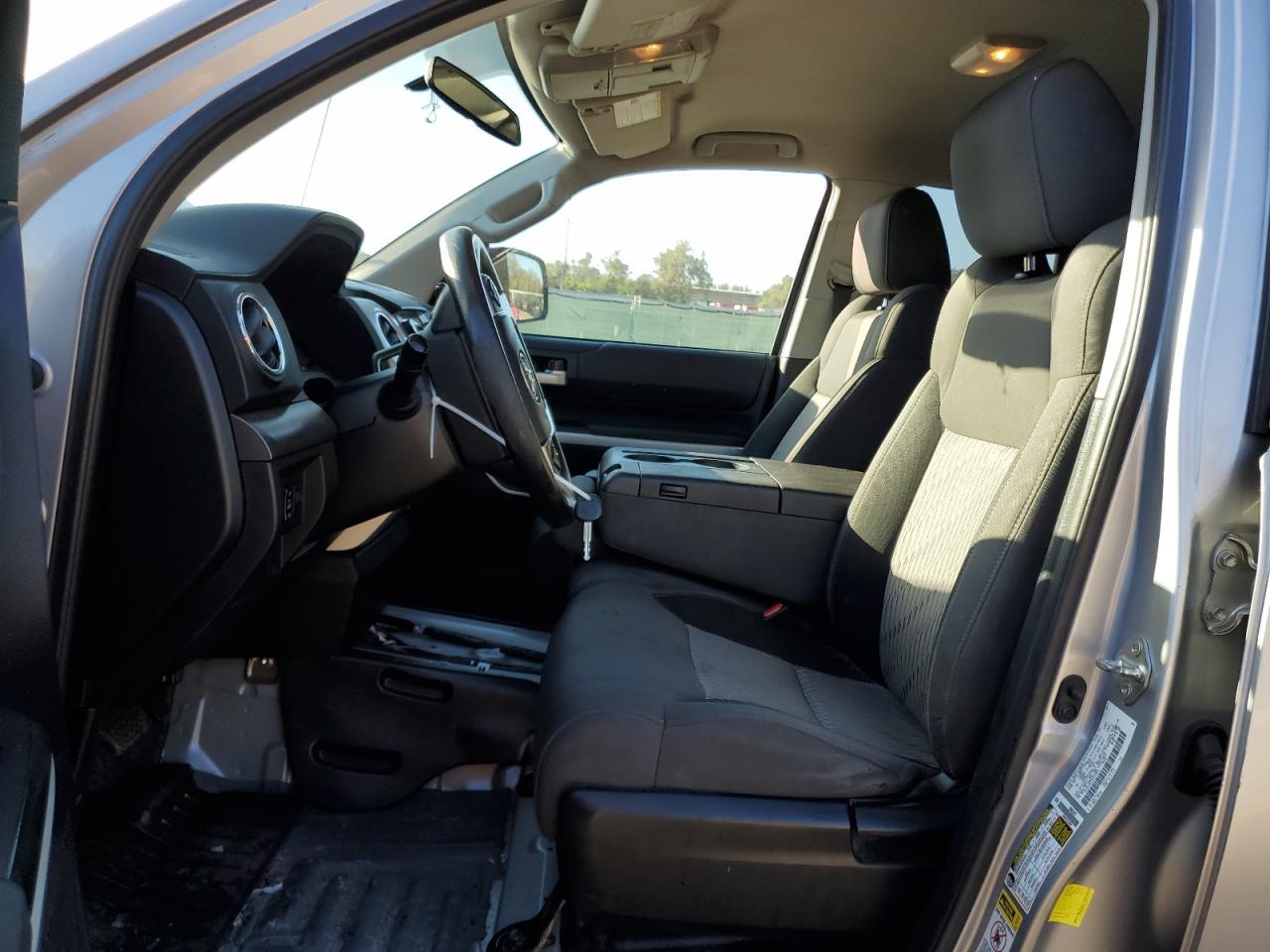 2015 Toyota Tundra - Image 7