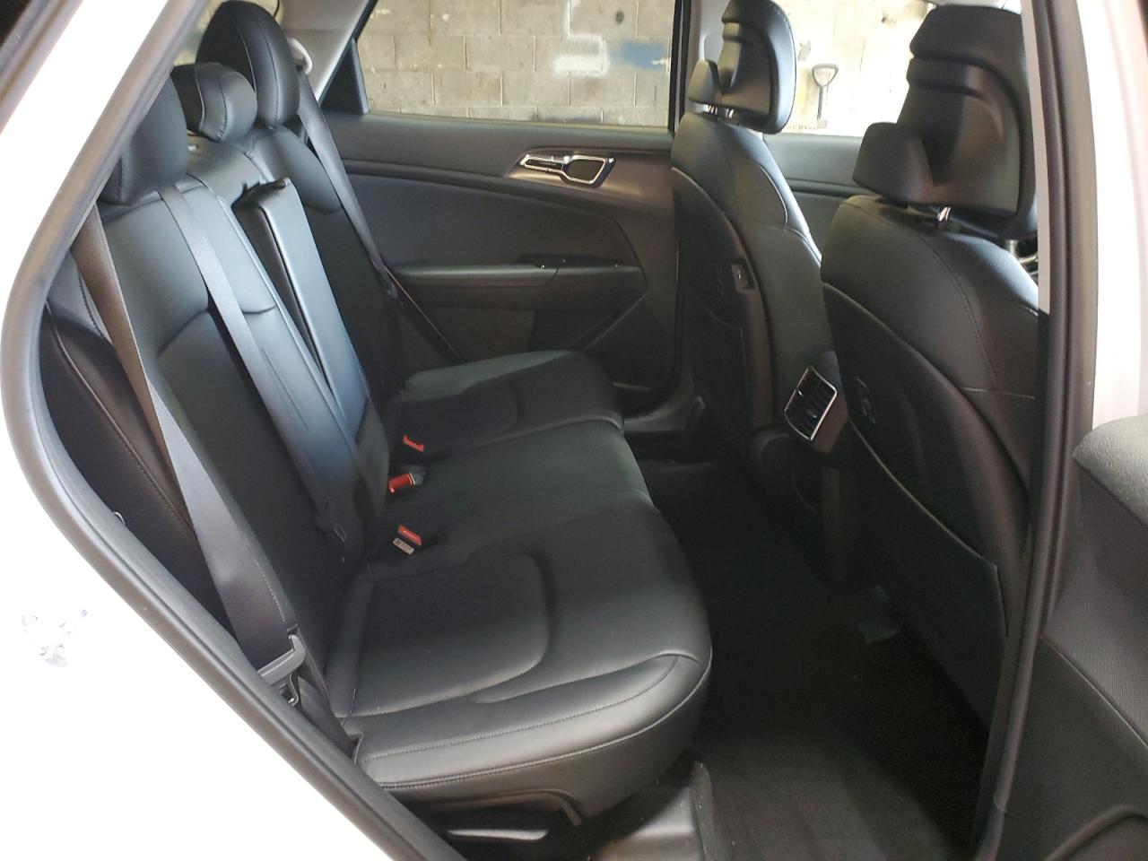 2023 Kia Sportage - Image 11