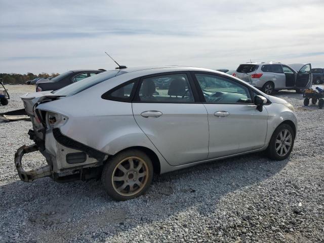  FORD FIESTA 2013 Серебристый