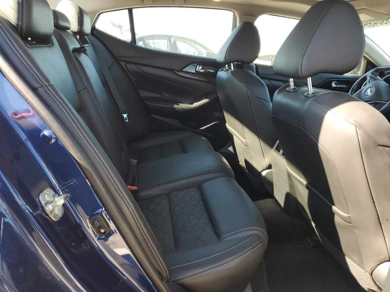 2017 Nissan Maxima - Image 10