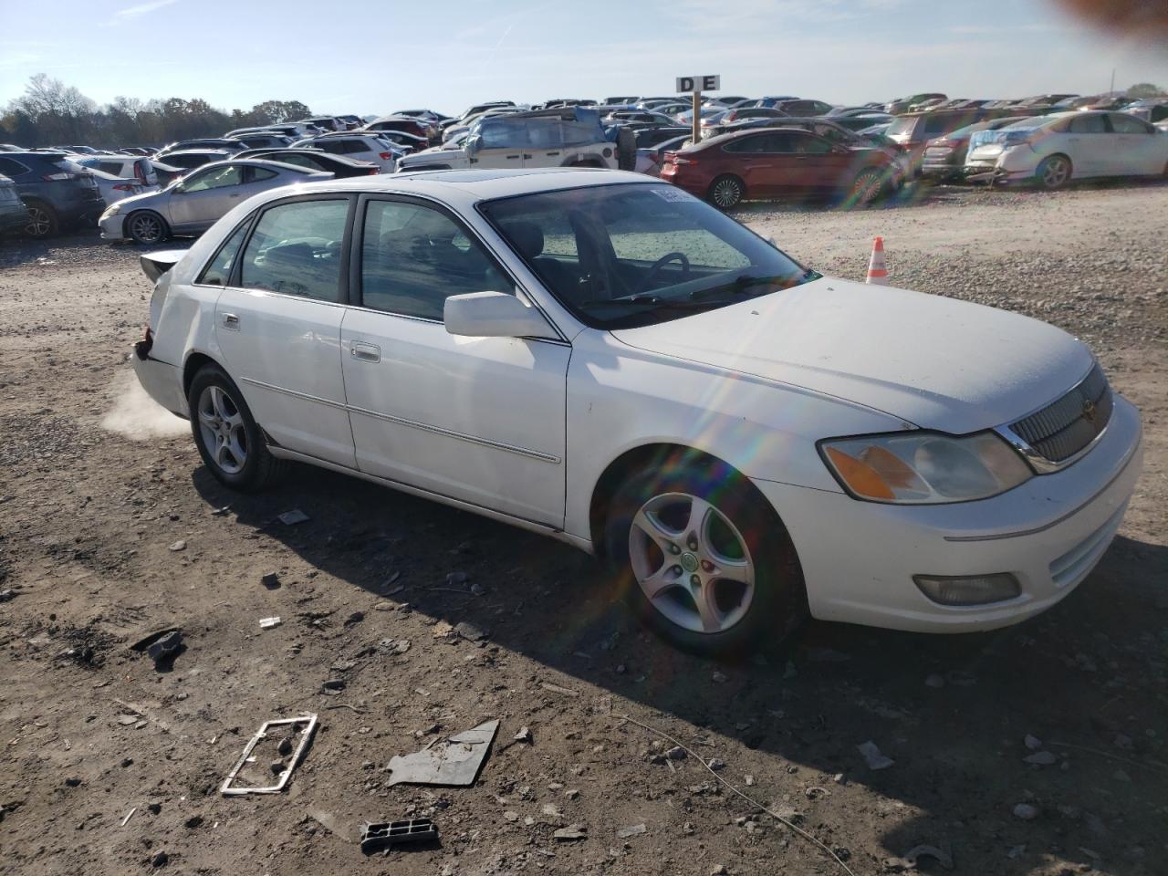 2001 Toyota Avalon - Image 4