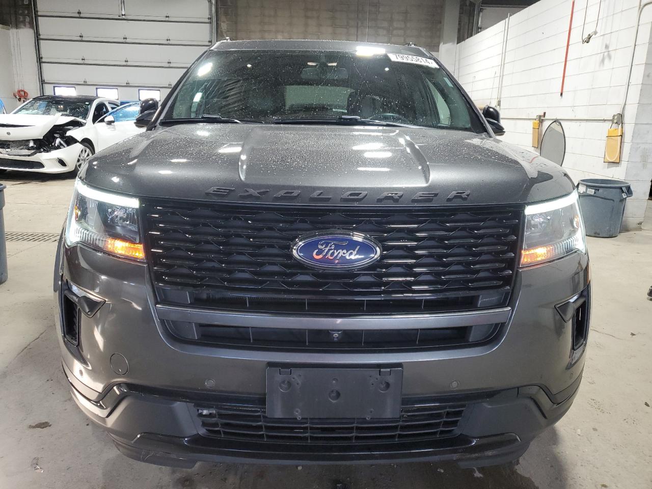 2019 Ford Explorer - Image 5