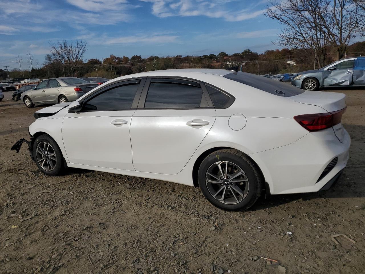 2022 Kia Forte - Image 2
