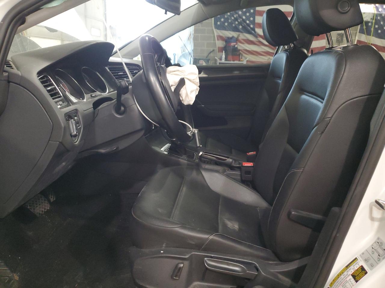 2018 Volkswagen Golf - Image 7
