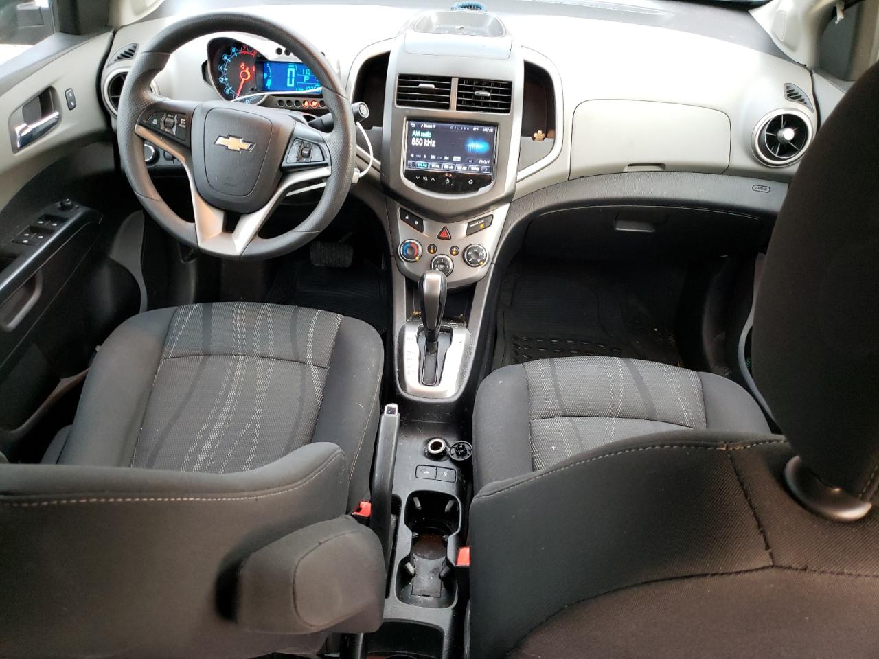 2016 Chevrolet Sonic - Image 8