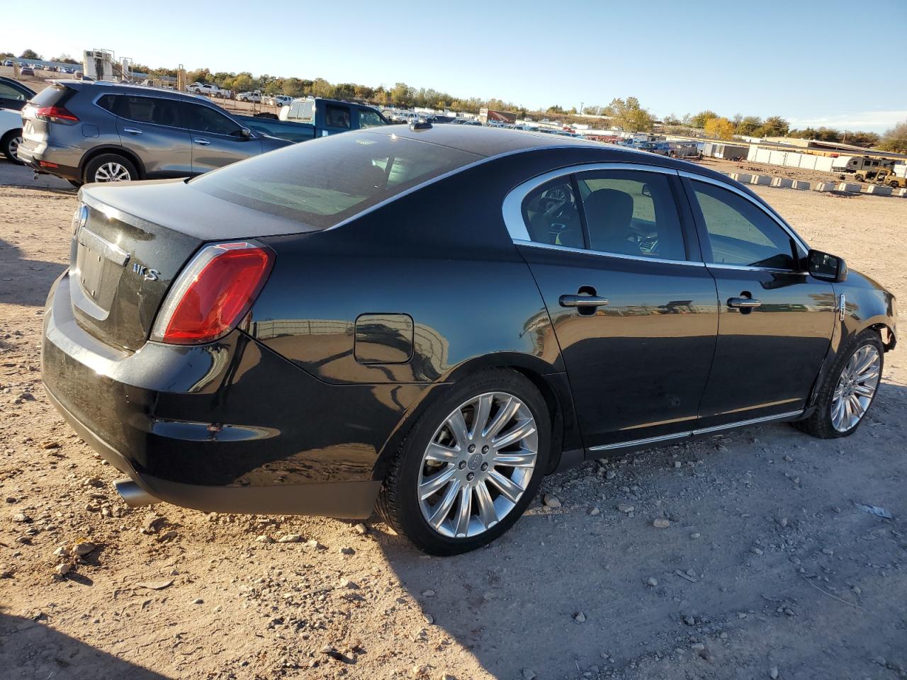 2011 Lincoln MKS - Image 3