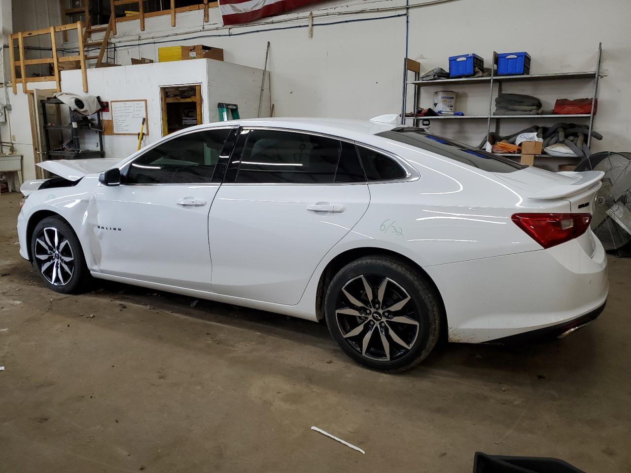 2022 Chevrolet Malibu - Image 2