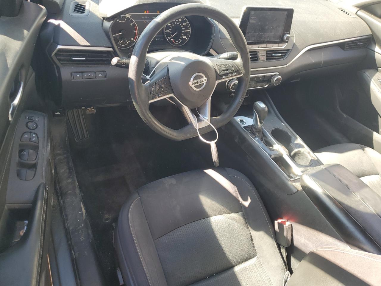 2020 Nissan Altima - Image 8
