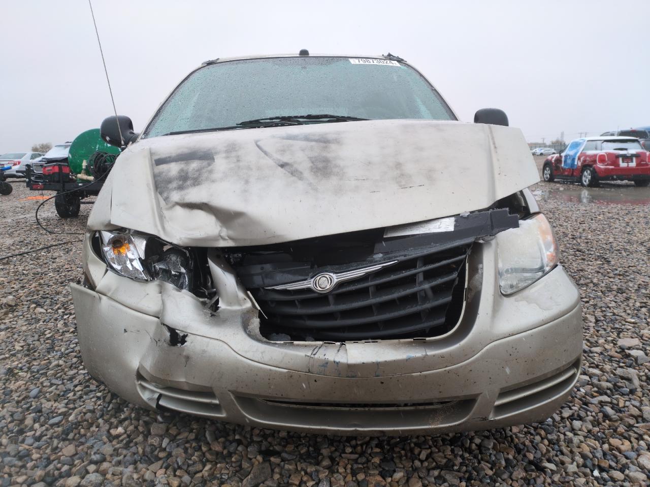 2005 Chrysler Town & Country - Image 5