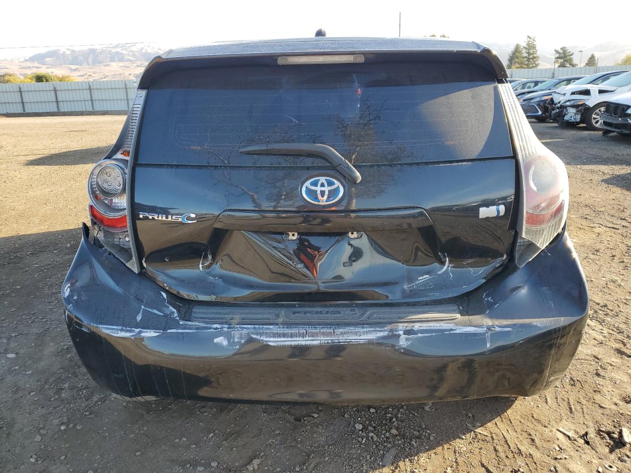 2012 Toyota Prius C VIN: JTDKDTB36C1527769 Lot: 81192664