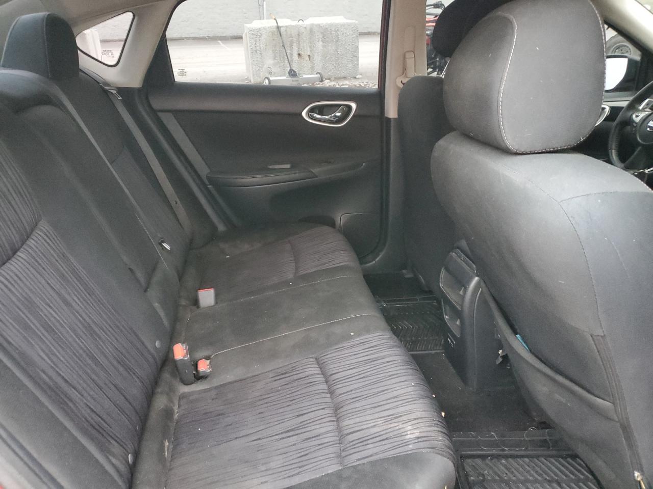2019 Nissan Sentra - Image 10