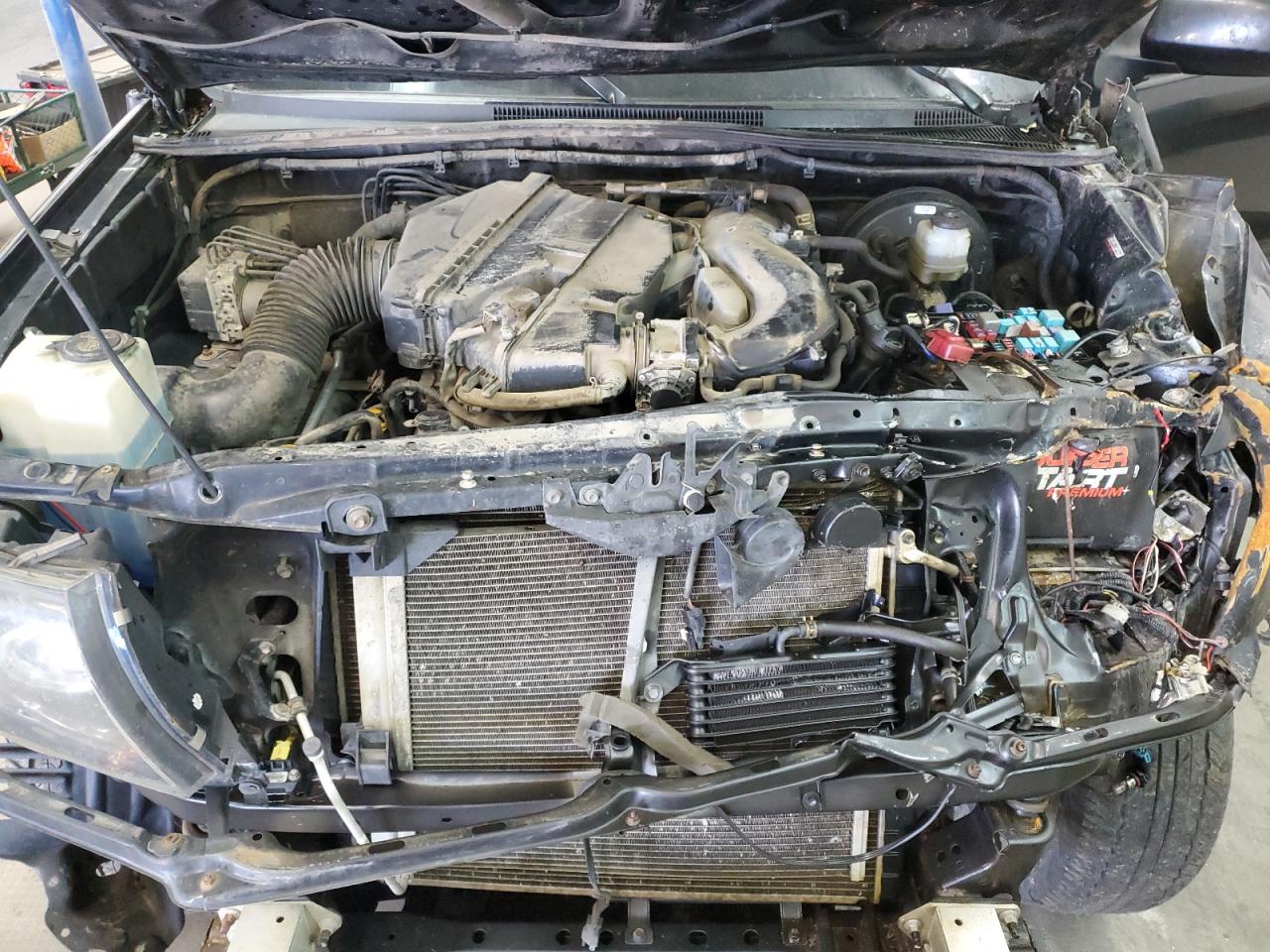 2011 Toyota Tacoma - Image 13