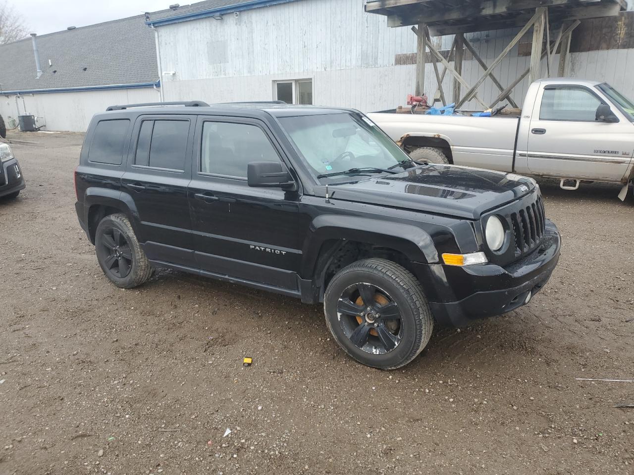 VIN 1C4NJRFB7ED688319 2014 JEEP PATRIOT no.4