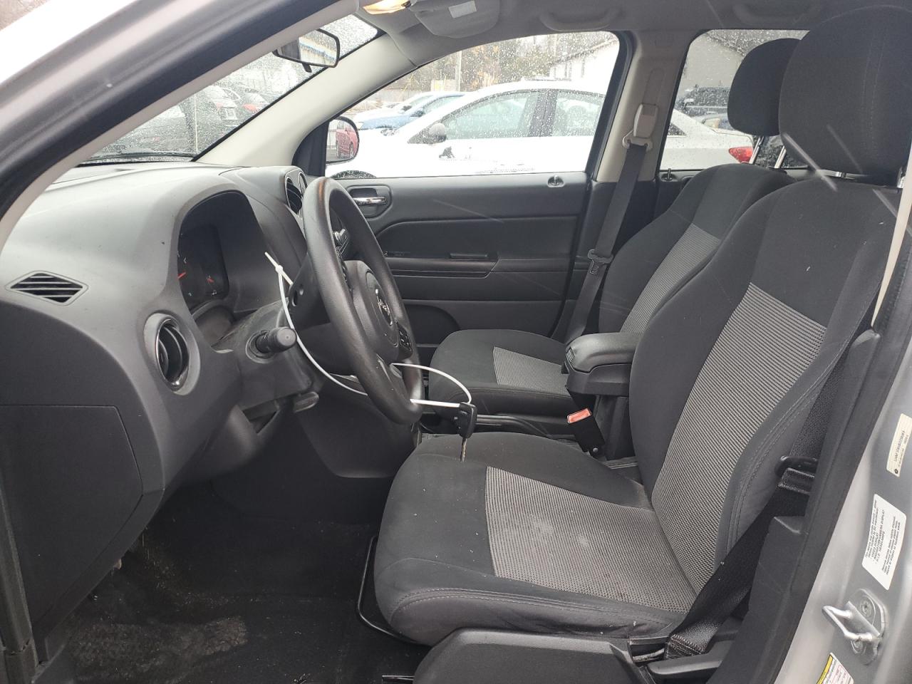2011 Jeep Compass - Image 7