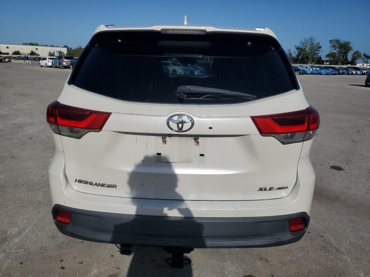 2018 Toyota Highlander Se VIN: 5TDJZRFH6JS545503 Lot: 79029154