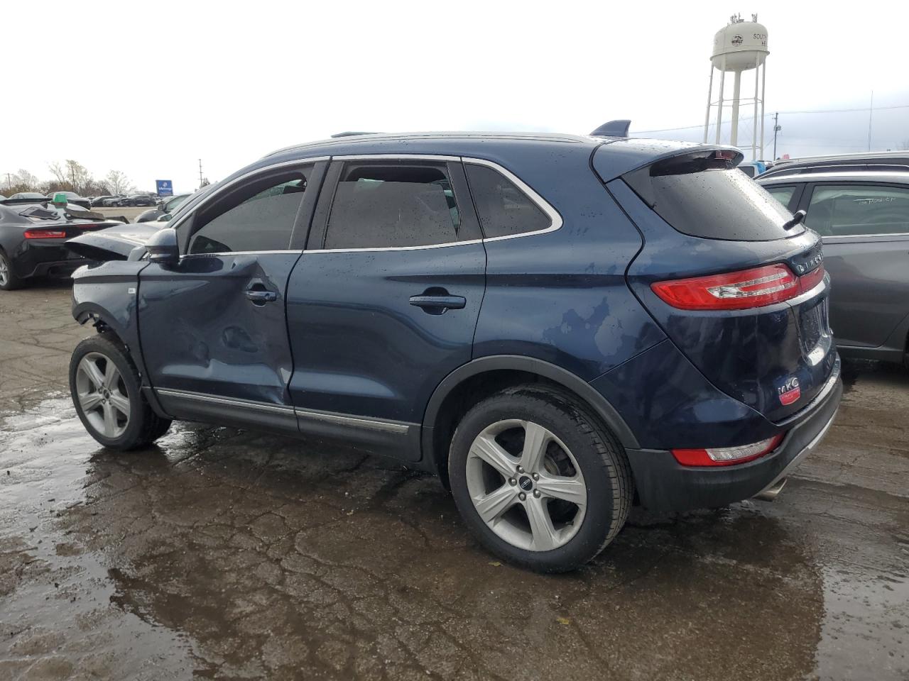 2017 Lincoln MKC - Image 2