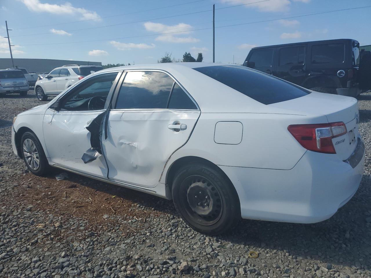 2014 Toyota Camry - Image 2