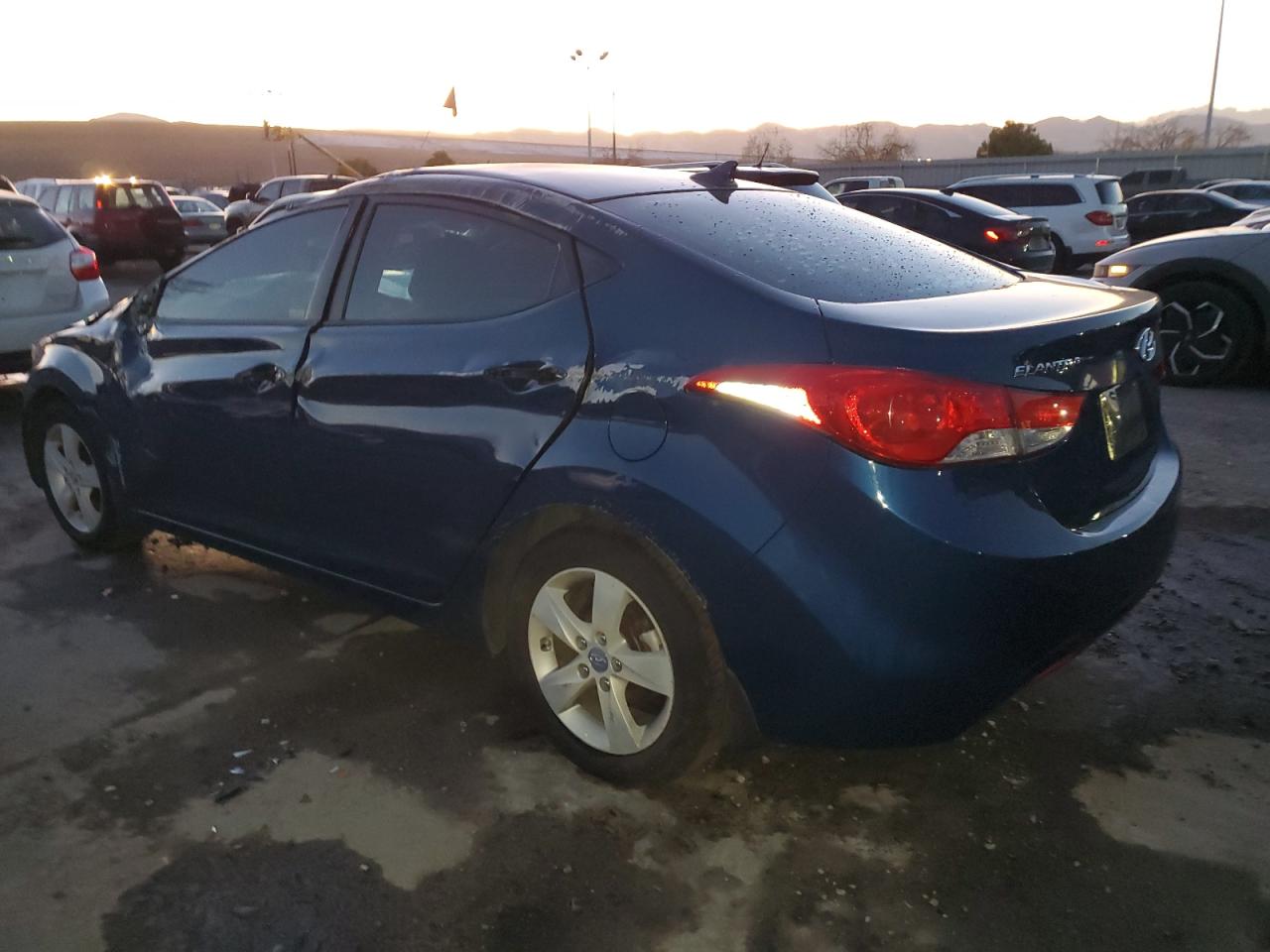 VIN KMHDH4AE6DU953043 2013 HYUNDAI ELANTRA no.2