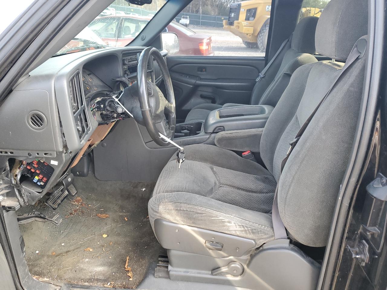 2004 Chevrolet Silverado - Image 7