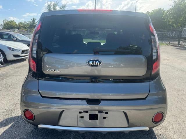 Паркетники KIA SOUL 2017 Сірий