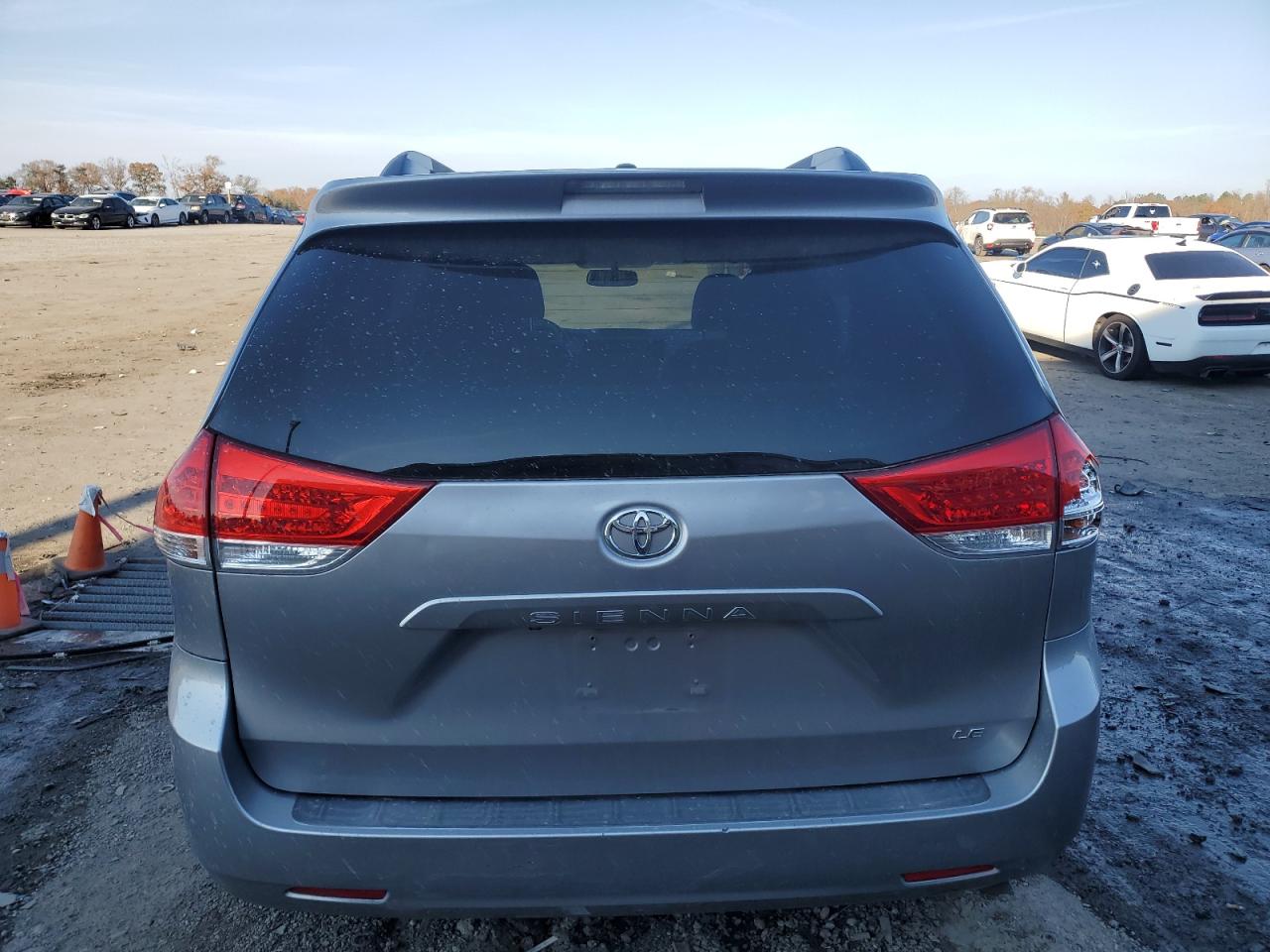 2011 Toyota Sienna Le VIN: 5TDKK3DC5BS039658 Lot: 81157034