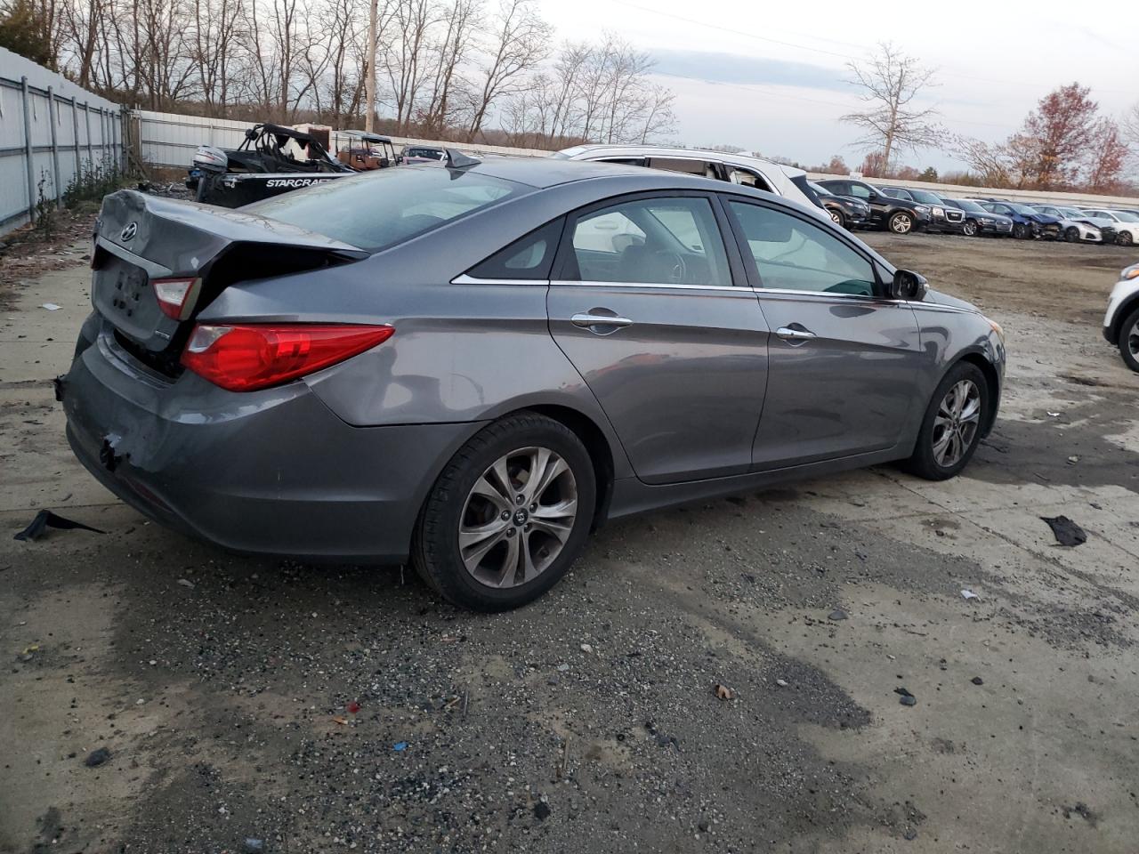 2011 Hyundai Sonata - Image 3