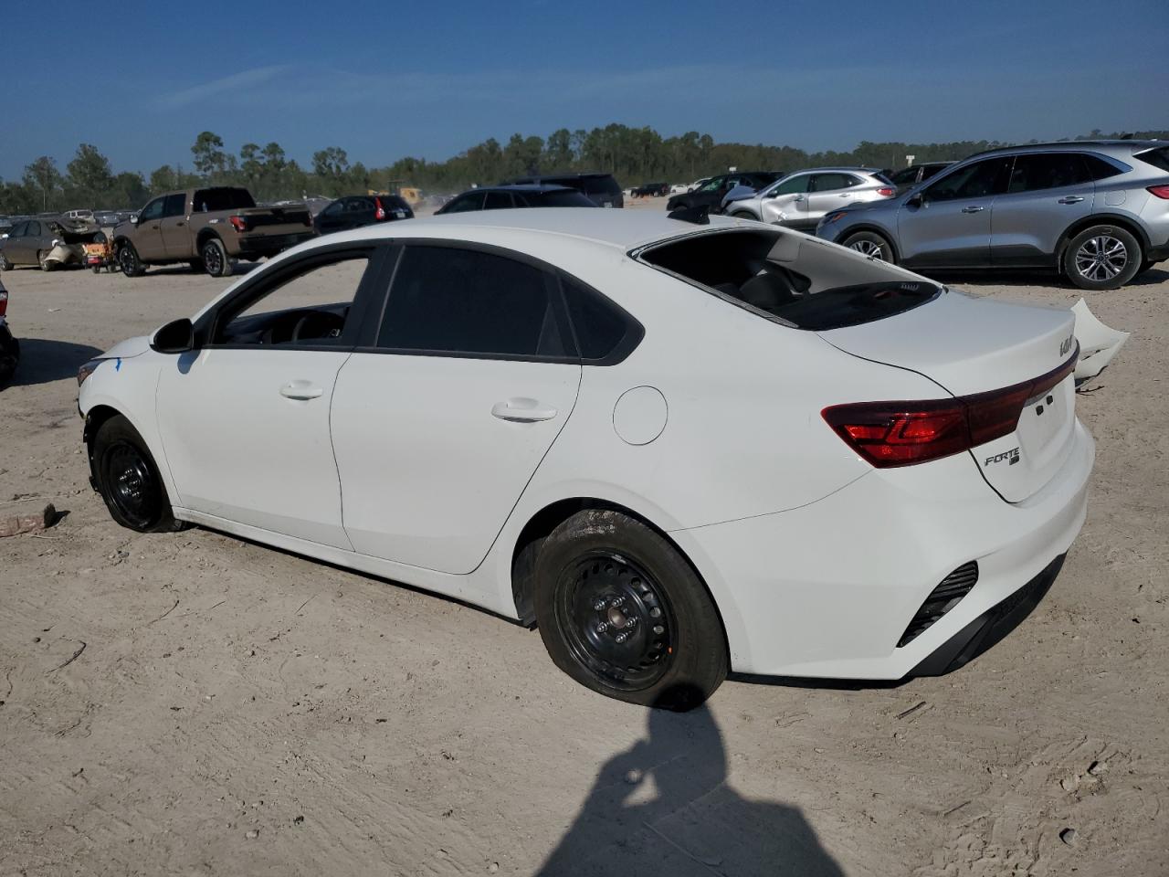 2024 Kia Forte - Image 2