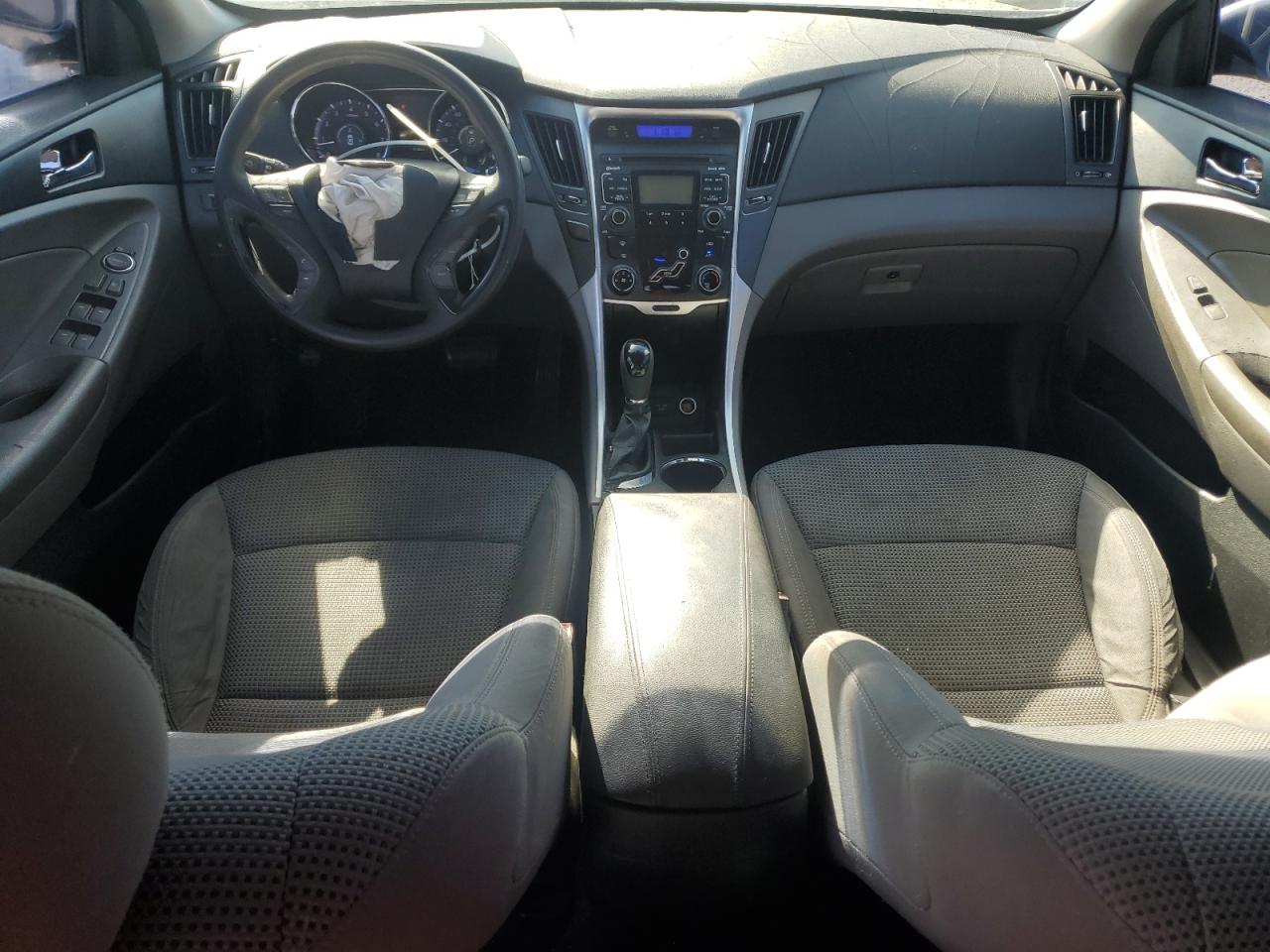 2011 Hyundai Sonata - Image 8