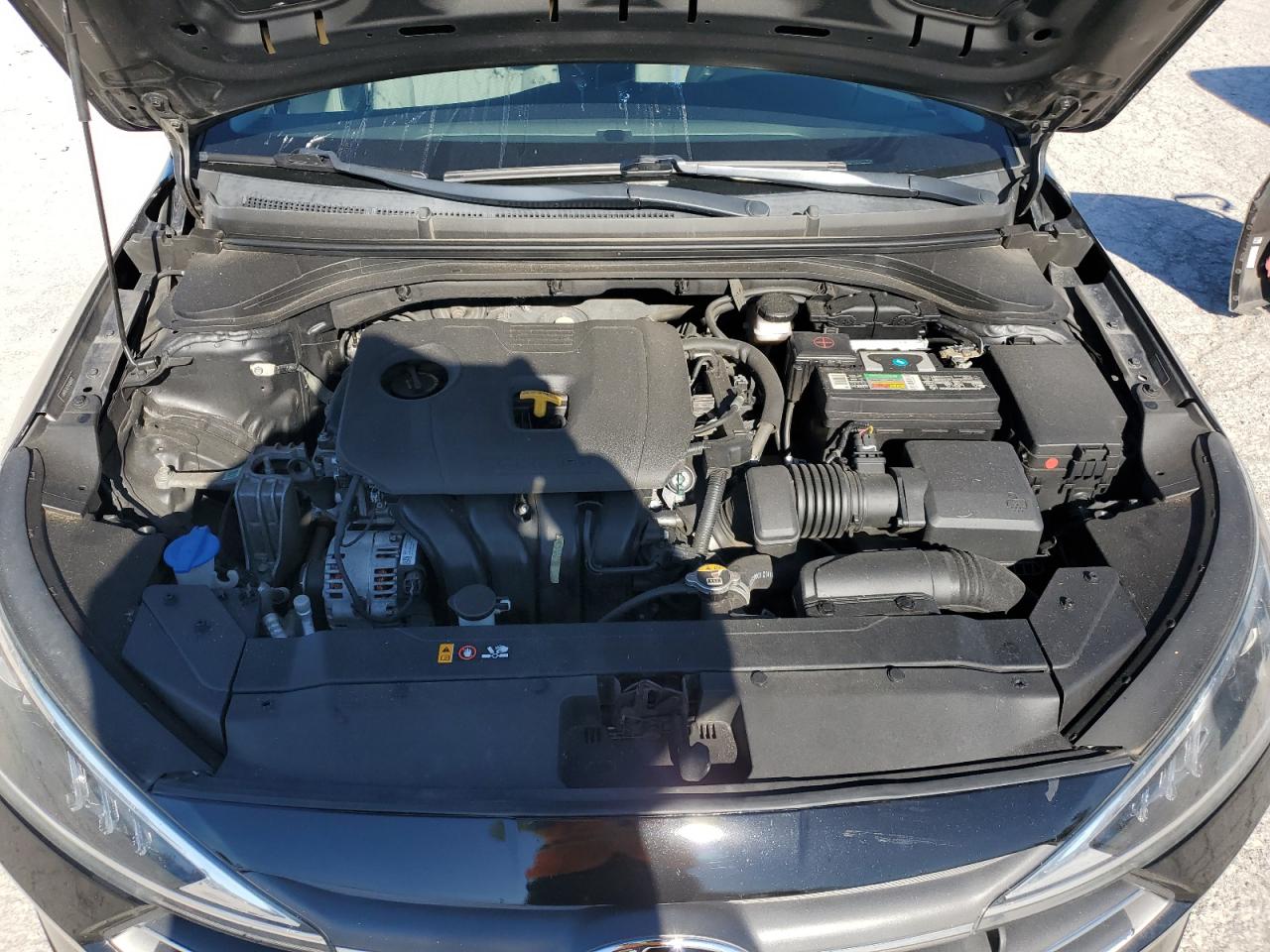 2020 Hyundai Elantra - Image 11