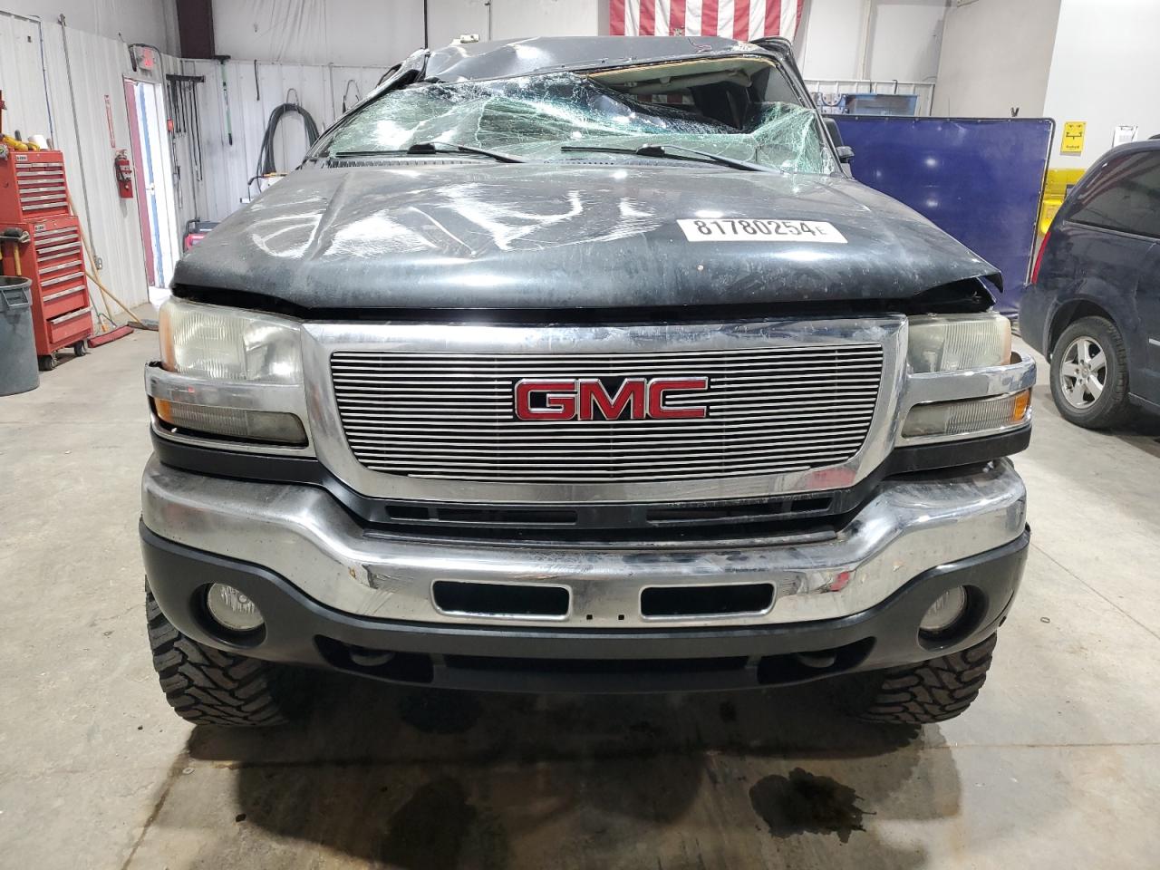 2003 GMC Sierra - Image 5