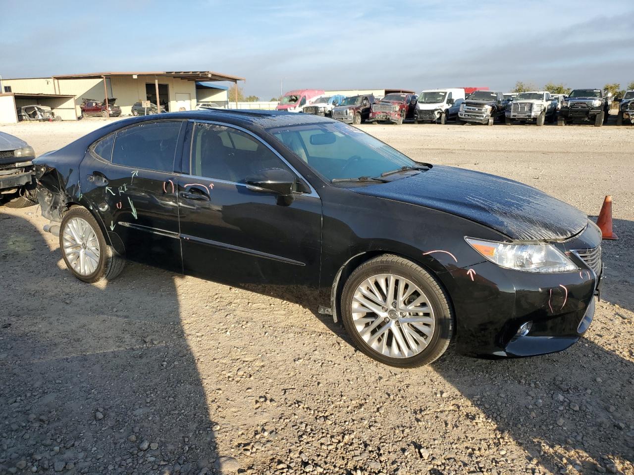 2014 Lexus ES - Image 4