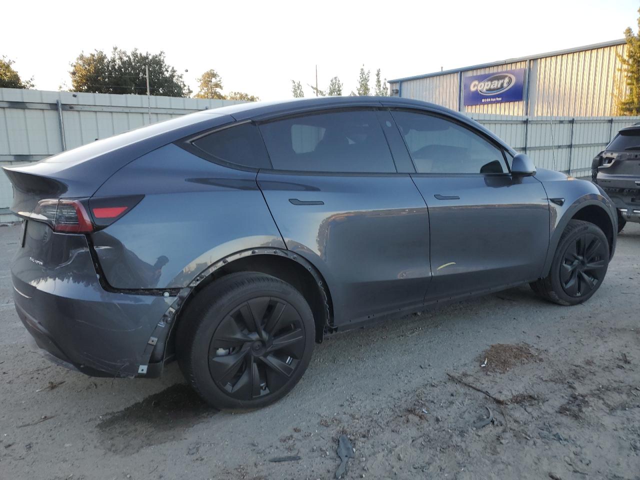 VIN 7SAYGDEE1PA189392 2023 TESLA MODEL Y no.3