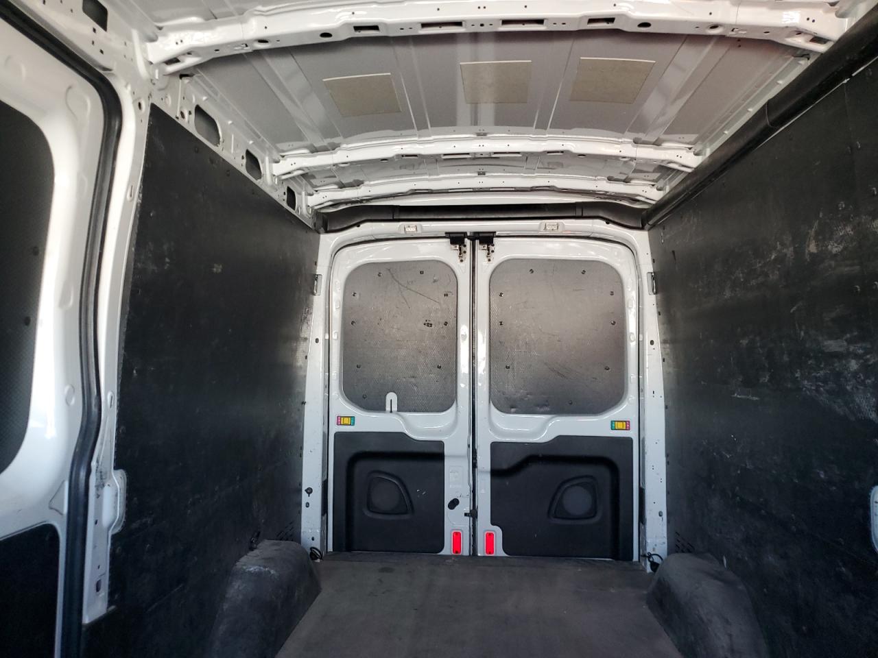 2017 Ford Transit - Image 10