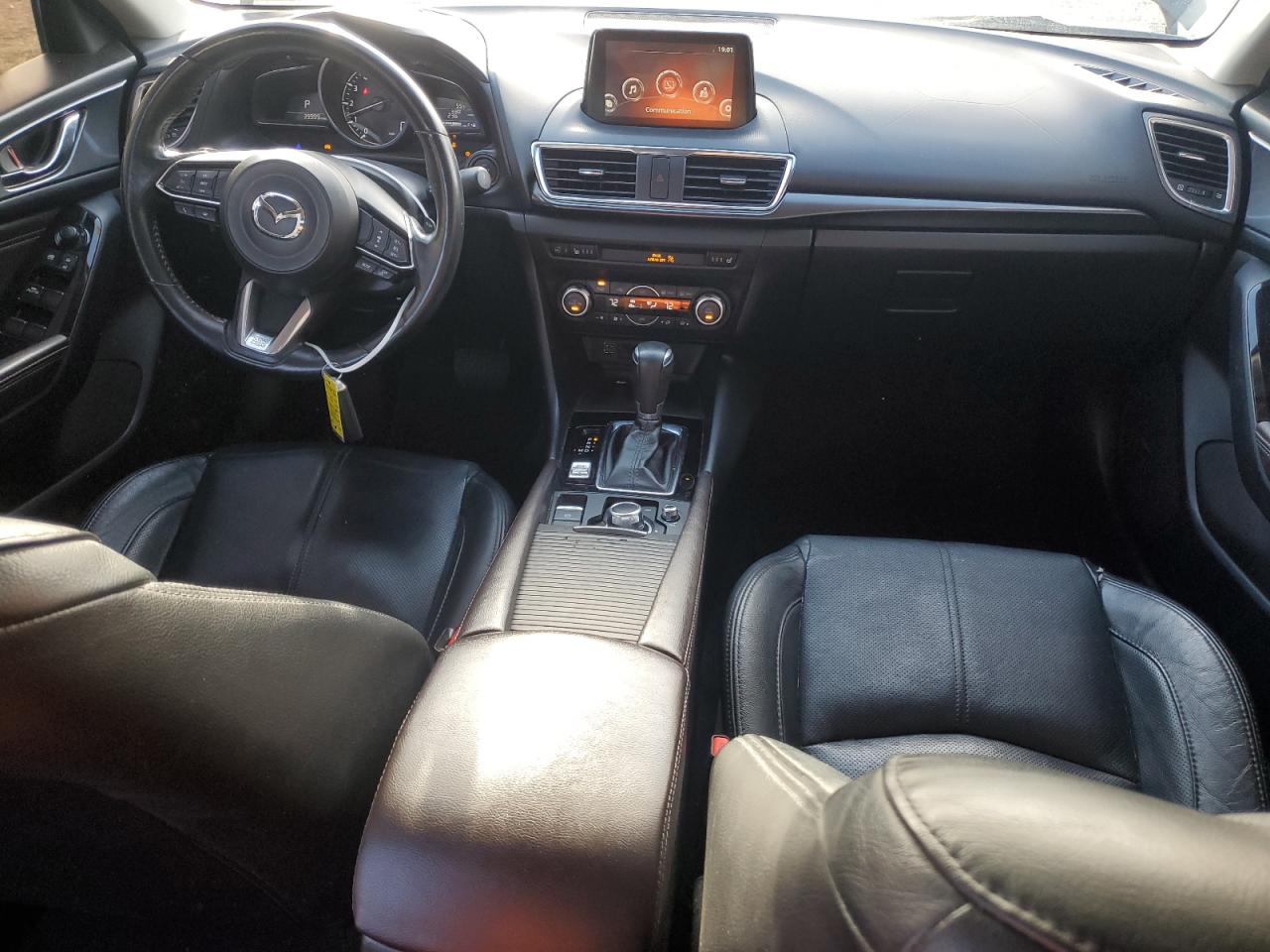 2018 Mazda 3 - Image 8